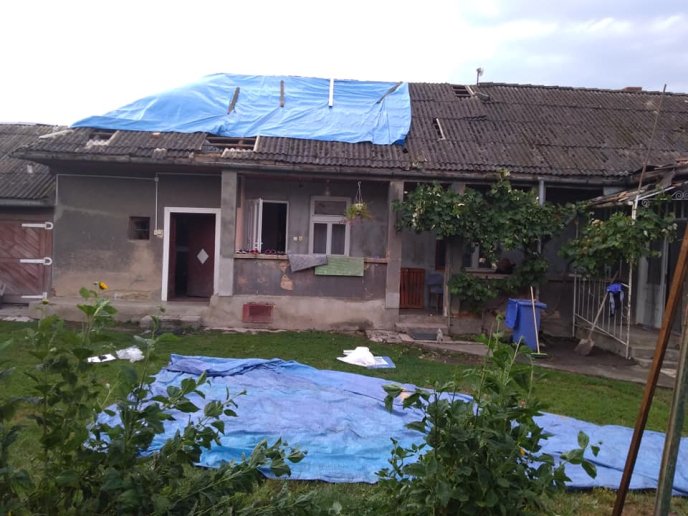 Рятувальники ліквідовують наслідки негоди – 05