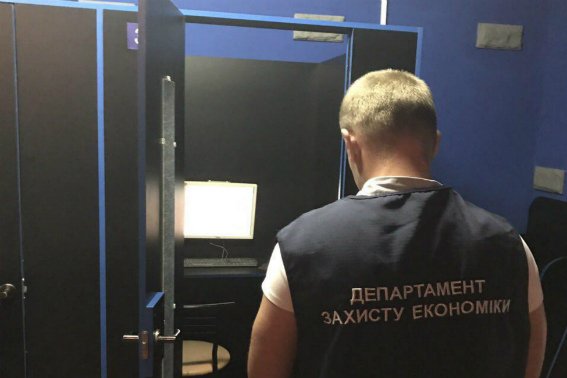 Поліція провела обшуки в гральних закладах області – 01 Поліція провела обшуки в гральних закладах області – 01