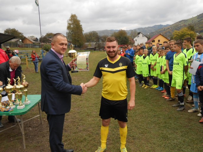 На Рахівщині відбулись матчі Кубка району з футболу – 06