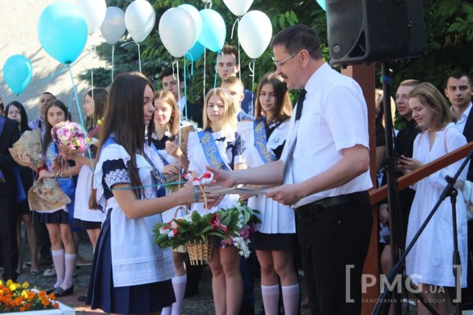 Свято останнього дзвоника відзначили у Мукачівській ЗОШ №13 – 26