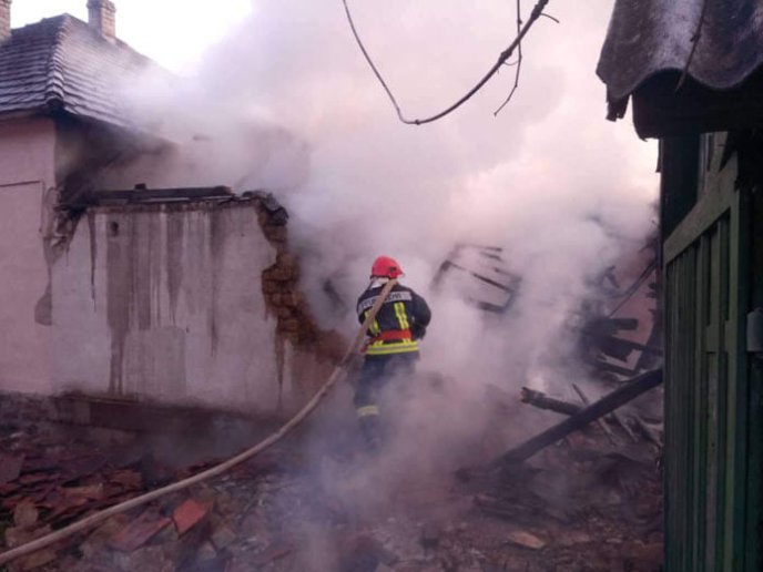 Мешканець Перечина отримав страшні опіки внаслідок пожежі – 01