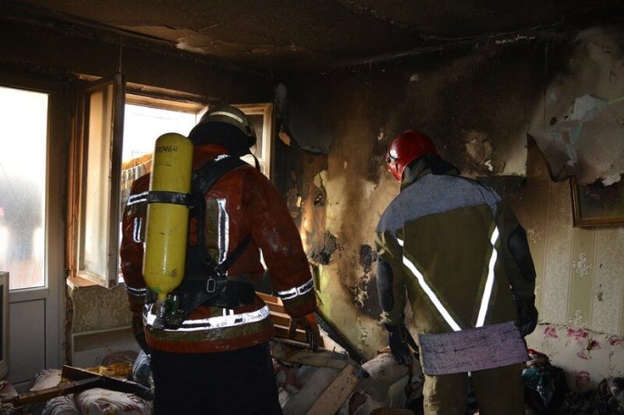 Побачили іскри з розетки: рятувальники розповіли про пожежу в багатоповерхівці – 03