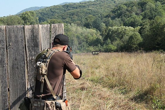 На Закарпатті "поклали на колеса" військову техніку, що понад чверть століття припадала пилом – 03