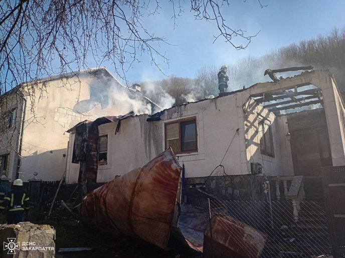 На Тячівщині вирувала пожежа