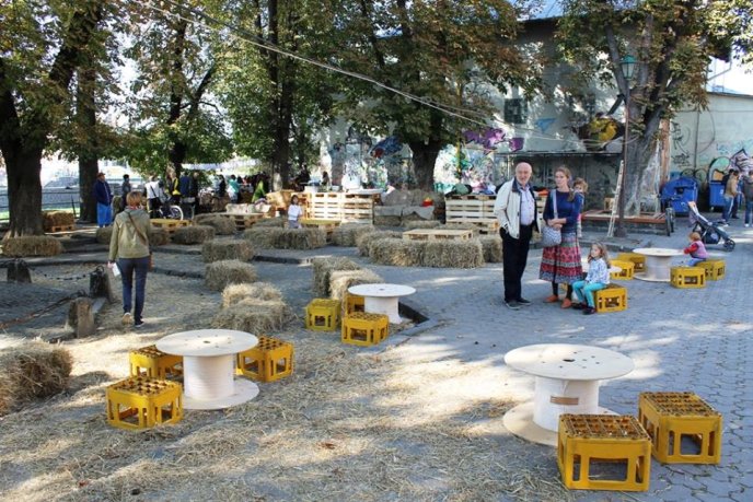 В рамках Дня міста Ужгород відбувся масштабний танцювальний флешмоб – 38