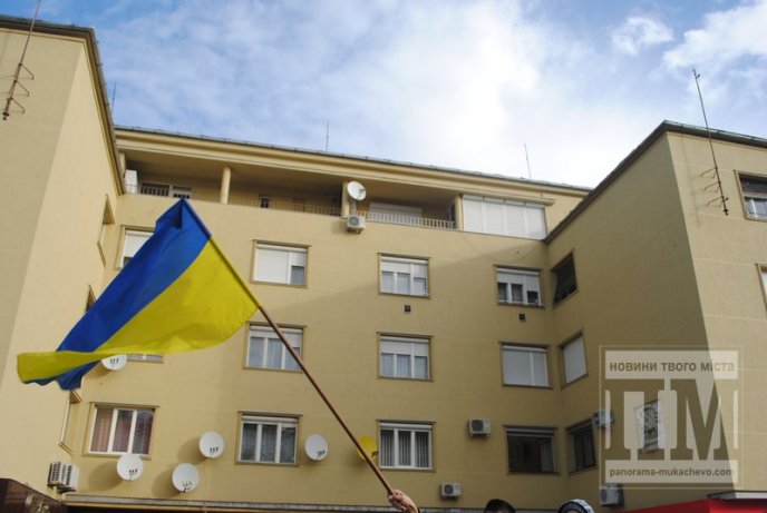 У Мукачеві з оплесками зустрічали героїв-бійців 128-ої бригади (ФОТОРЕПОРТАЖ) – 07