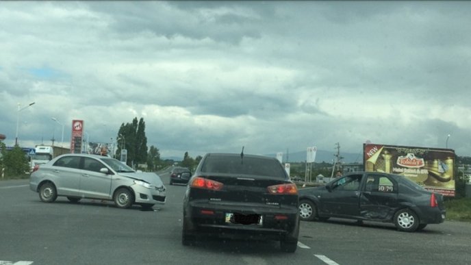 В Ужгороді трапилася аварія – 04