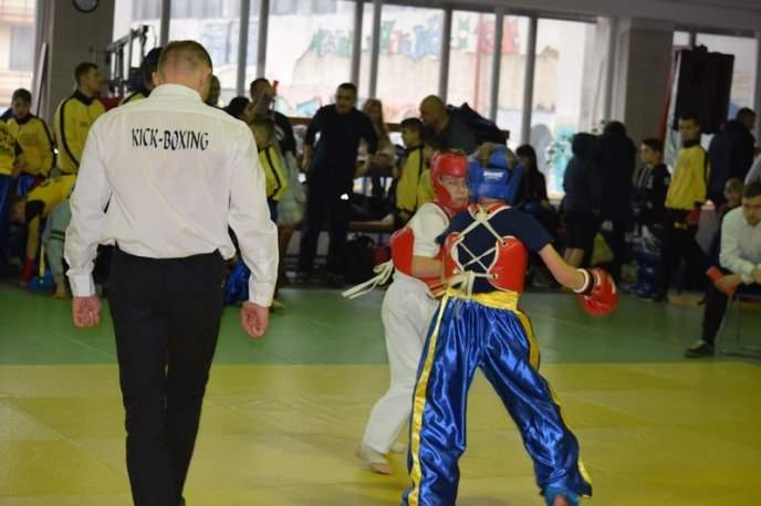В Ужгороді проходить чемпіонат Закарпатської області з кікбоксингу – 16