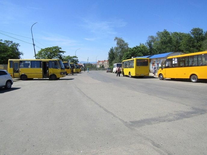 В Ужгороді вирішували, куди перенести стоянку на "БАМі" – 04