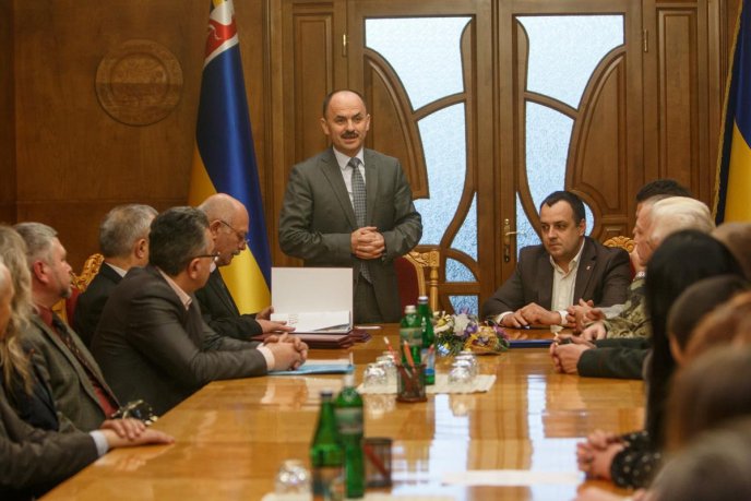 Закарпатські волонтери отримали від керівництва області дизельний генератор (ФОТО) – 07