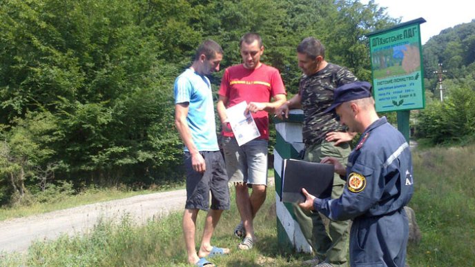 Закарпатські рятувальники та лісники провели рейд місць масового відпочинку людей – 01
