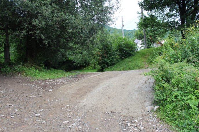 На Тячівщині люди самотужки відремонтували дві комунальні вулиці – 11