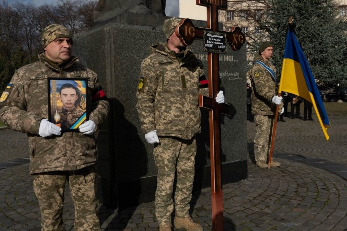 Ужгород попрощався з молодим Героєм – 03