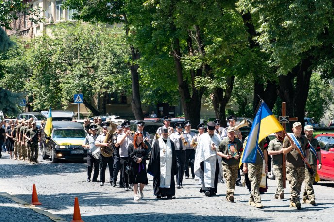 Закарпаття попрощалось із загиблим на війні Героєм – 05