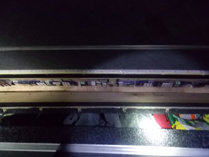 На КПП "Тиса" прикордонники виявили цигарки у громадянина Румунії – 03