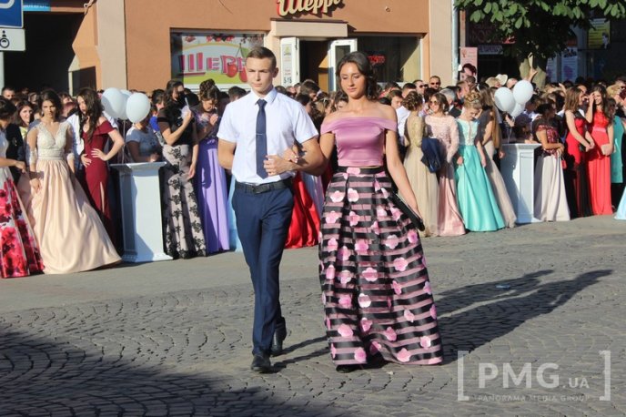 У Мукачеві нагородили випускників-медалістів – 58