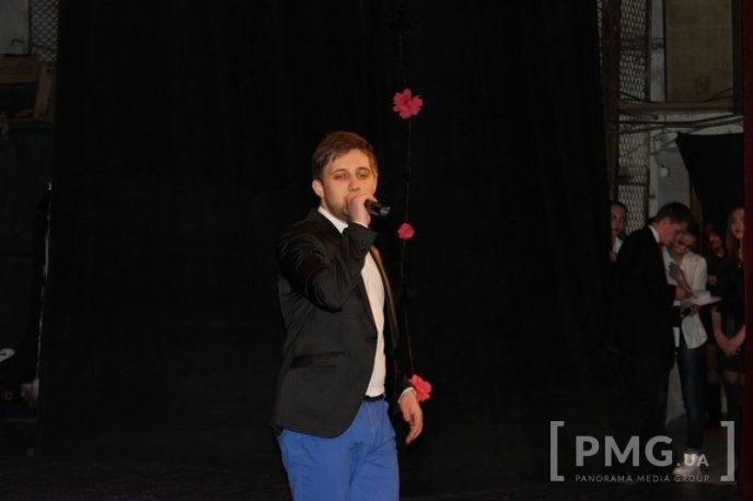 У Мукачеві визначили найгарнішу дівчину кооперативного торговельно-економічного коледжу – 08