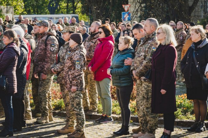 Закарпаття попрощалось із полеглим військовим зі 128-ї бригади, який загинув внаслідок ракетного удару – 04