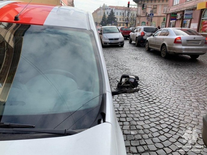 Патрульні розшукують винуватців ДТП, які скоїли в Ужгороді та Мукачеві – 01