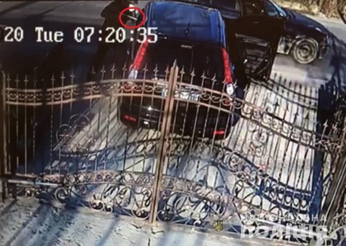 Поліція з’ясувала, хто вчора напав на валютника – 03