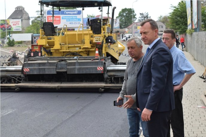 В Ужгороді завершується реконструкція на площі Георгія Кірпи – 02