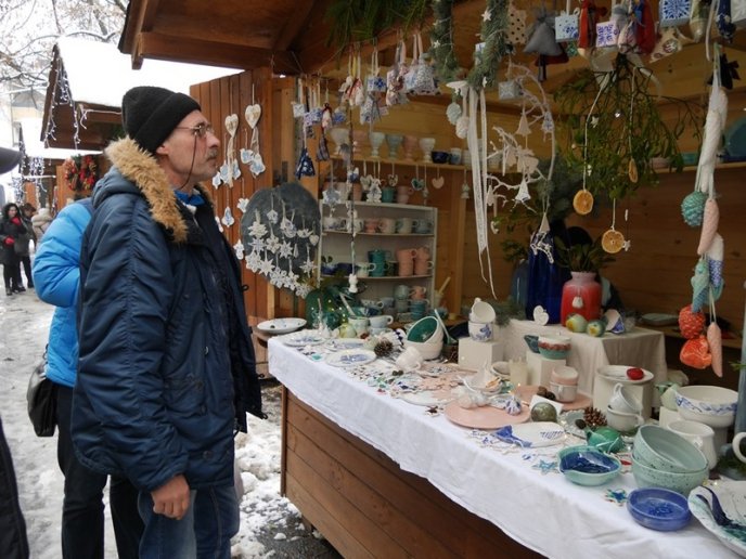 В Ужгороді розпочався новорічно-різдвяний ярмарок – 18