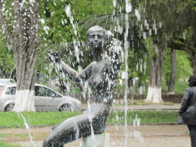 В Ужгороді запрацювали фонтани – 02