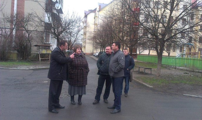 На вулиці Кармелюка в Ужгороді можуть встановити смітники та майданчики – 01