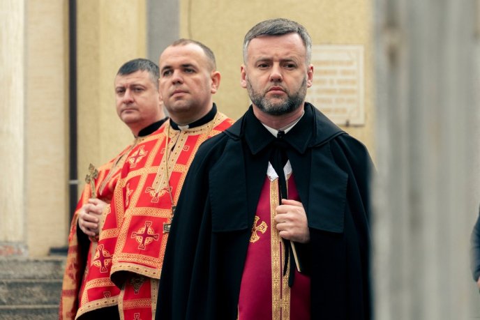 Був відважним воїном: в області провели в останню путь полеглого Героя – 04