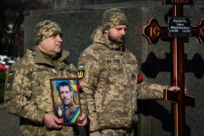 До кінця залишався вірним військовій присязі: в області поховали Героя – 05