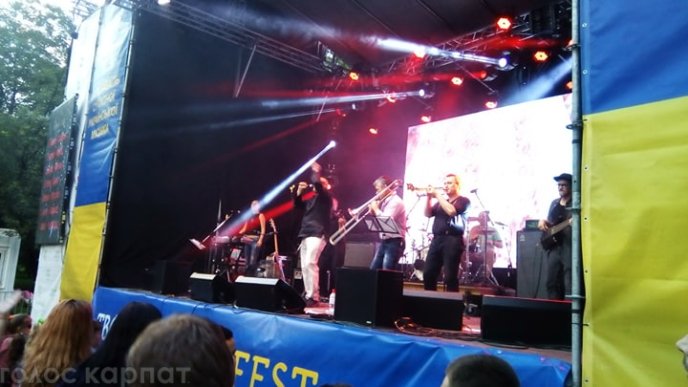 Як пройшов концерт у Мукачеві: фото та відео з парку Перемоги – 05