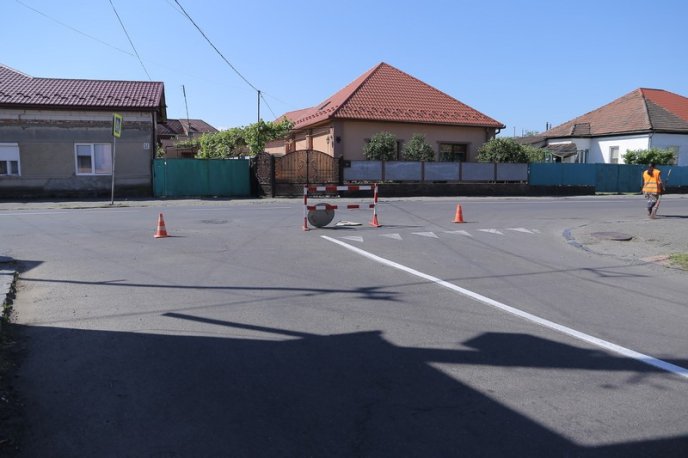 У Мукачеві оновлюють дорожню розмітку – 08
