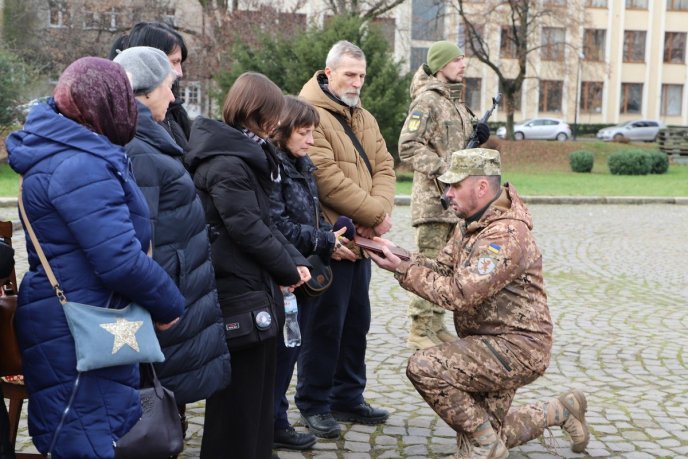 В Ужгороді поховали військового, який ще влітку загинув під Бахмутом – 02