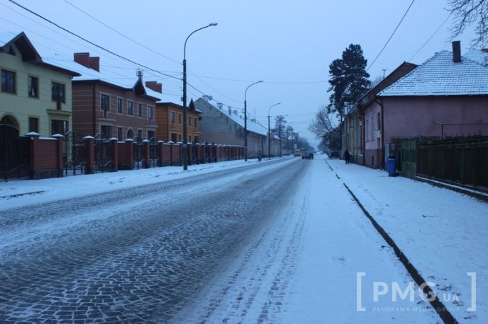 Вулиці Мукачева не очищають від снігу – 05