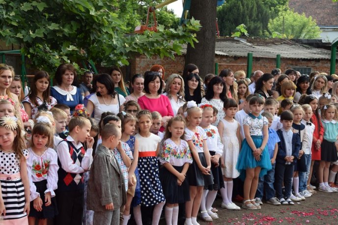 У школах Мукачева пролунав останній дзвінок – 05