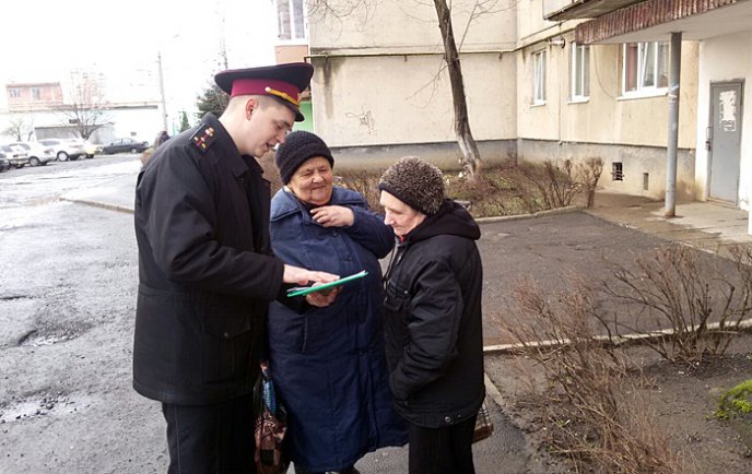 Мукачівські рятувальники навчали громадян правилам безпеки життєдіяльності – 03