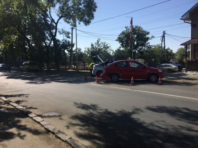 В Ужгороді на вулиці Собранецькій зіткнулися дві машини – 05
