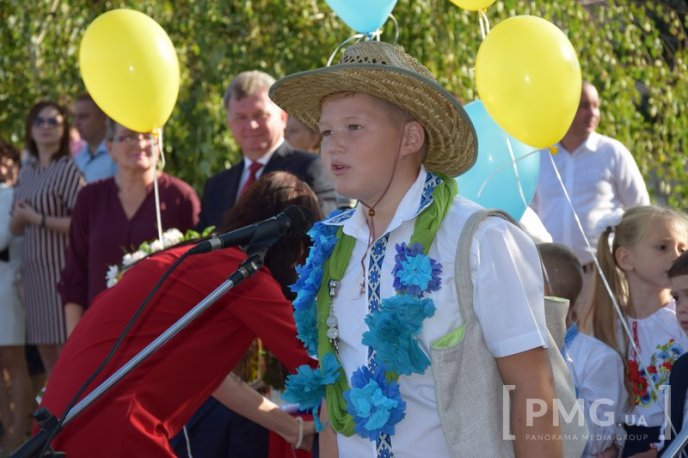 У ЗОШ №4 міста Мукачева пролунав перший дзвінок – 13