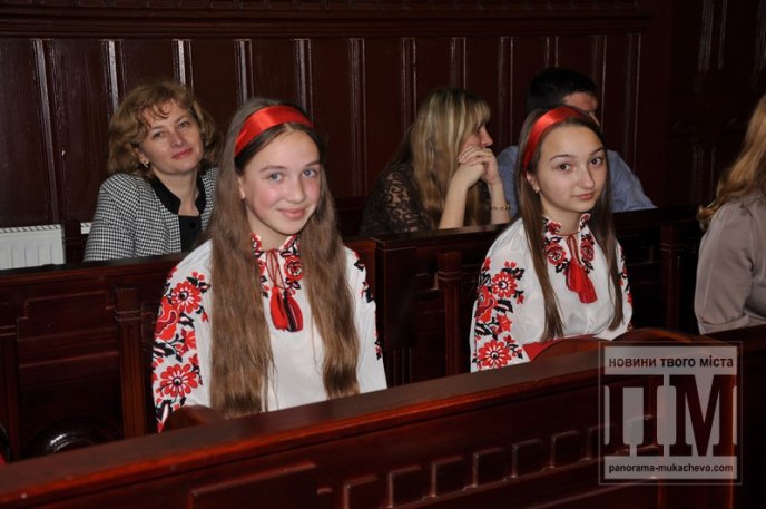 У Мукачеві нагородили лауреатів конкурсу "Шукаємо молоді педагогічні таланти" (ФОТО) – 04