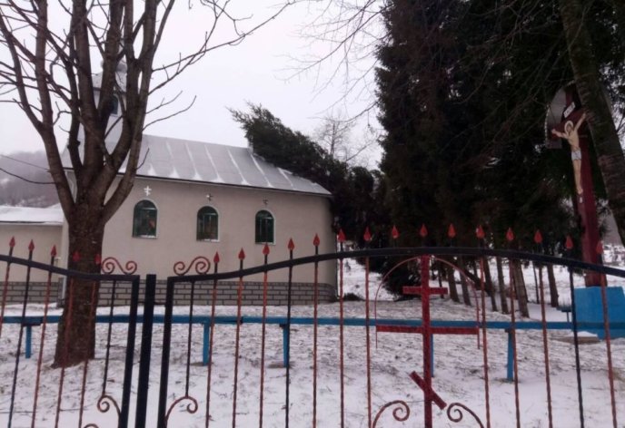 На Перечинщині шквальний вітер зніс дах на шкільній котельні – 03