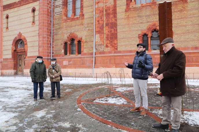 День пам’яті жертв Голокосту: в Ужгороді зібрались представники єврейської громади міста – 03