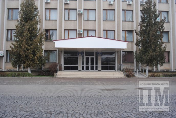 Голова Мукачівської райради розповів, хто ж міг замінувати будівлю Мукачівської РДА (ФОТО) – 03