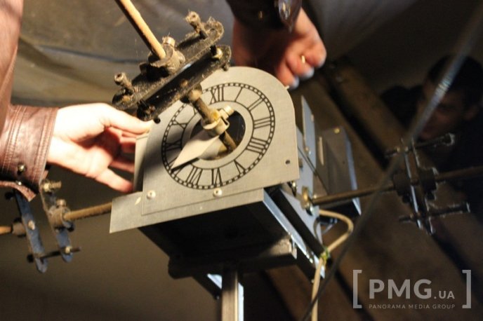 Мукачівці урочисто перевели головні годинники міста на літній час – 13