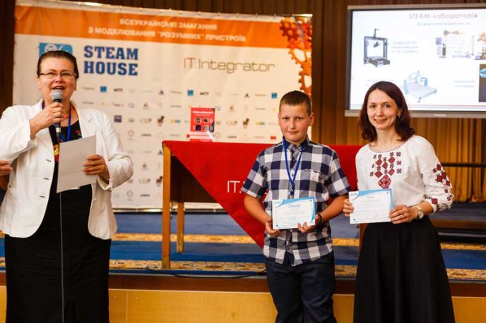 Закарпатського школяра визнали одним із найкращих винахідників України – 06