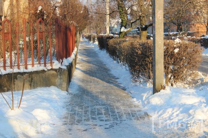 Слизькі дороги або безкоштовний атракціон фестивалю “Червене вино” – 16 Слизькі дороги або безкоштовний атракціон фестивалю “Червене вино” – 16