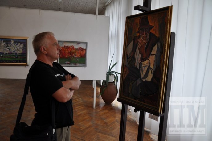 У Мукачеві відкрилась виставка творчих робіт художників міста (ФОТОРЕПОРТАЖ) – 14