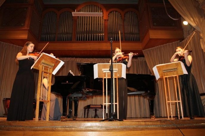 В обласному центрі відбувся авторський концерт відомого ужгородця – 13