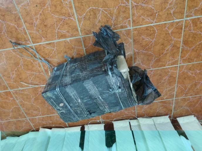 Більше 3 тисяч пачок цигарок намагались переправити через кордон  – 03