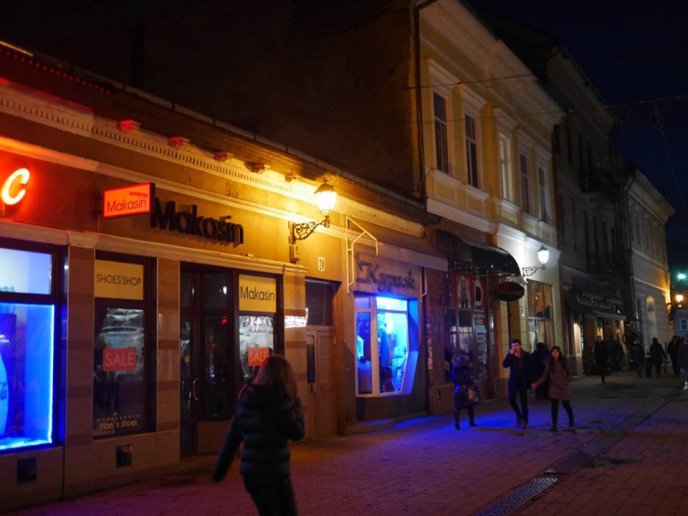 На центральних вулицях Ужгорода відновлено вуличне освітлення – 03