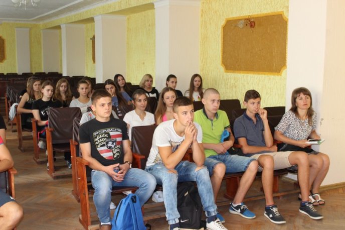 Мукачівські студенти зустрілись із патрульними поліцейськими – 03